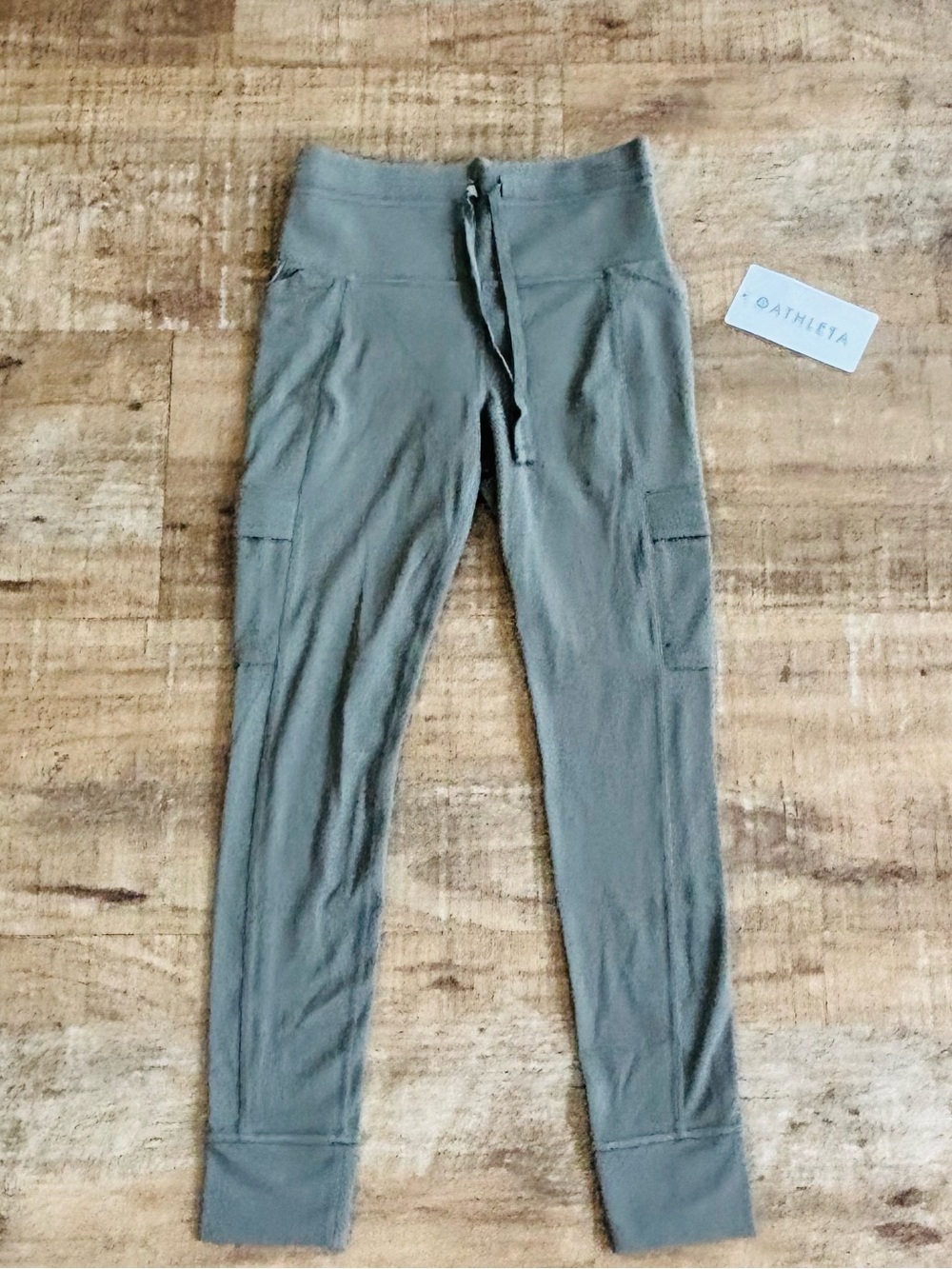 NWT Athleta Salutation Cargo tight women's size small minimalist grey